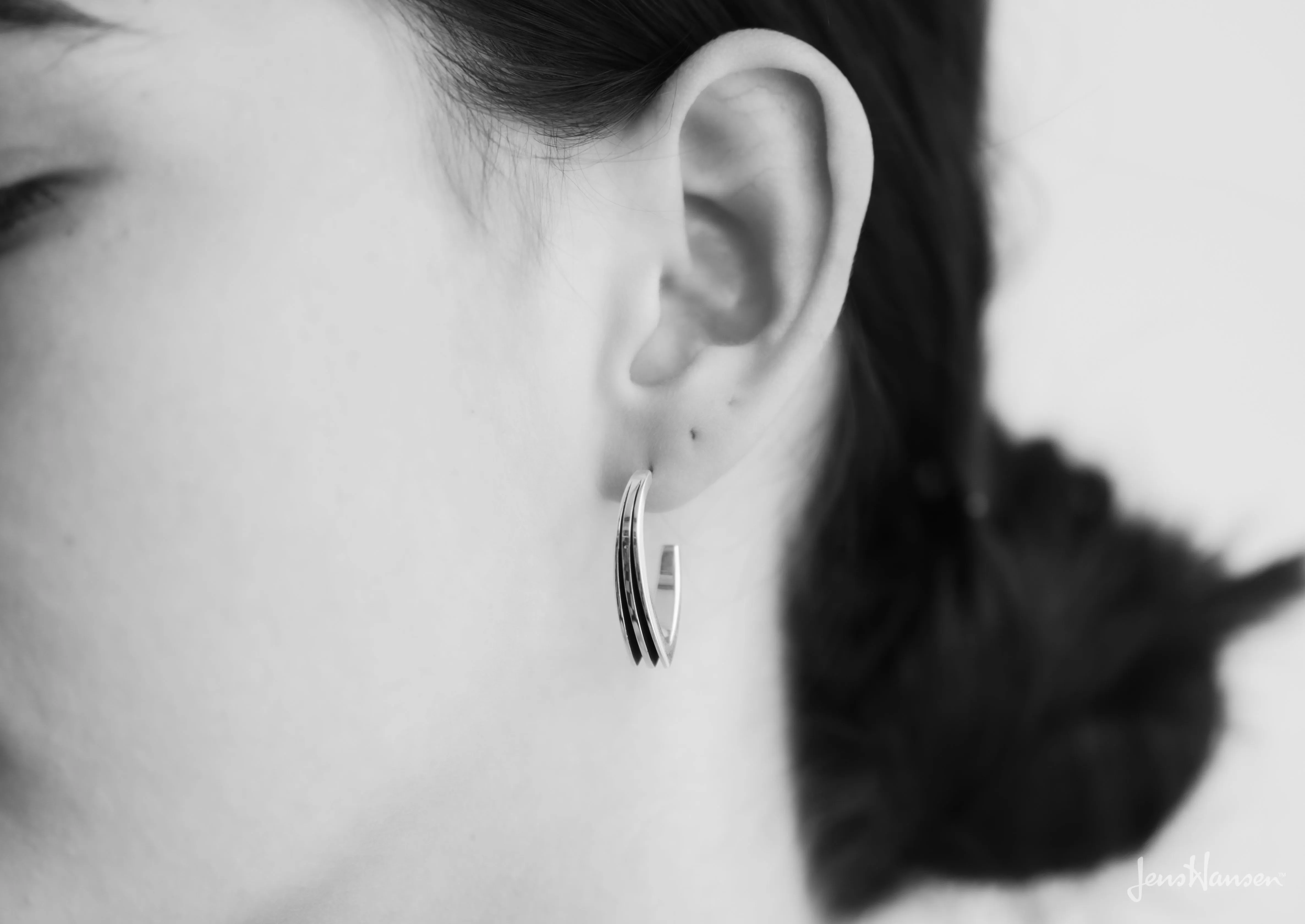 "Sydney Fin" Earrings, White Gold & Platinum